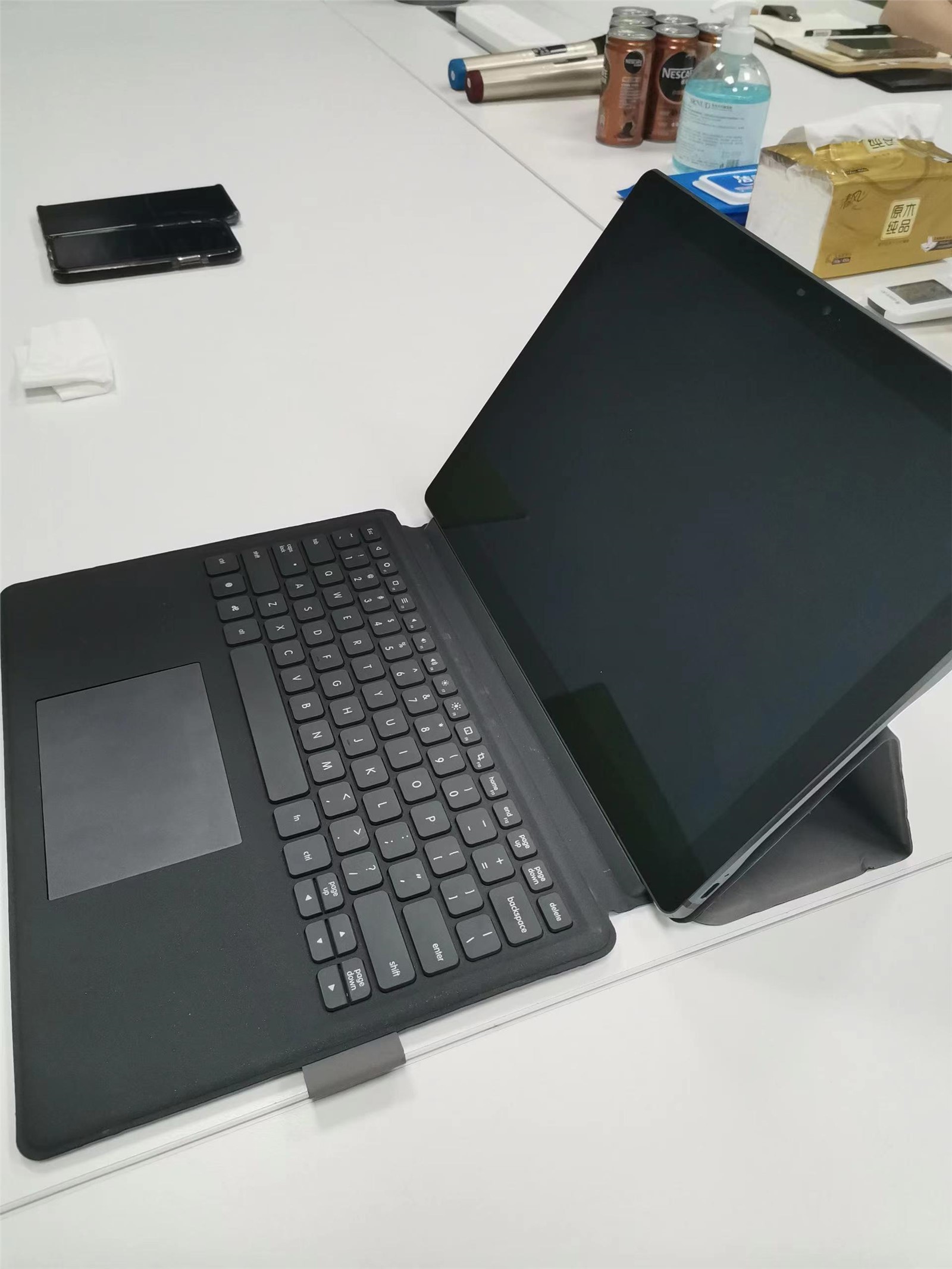 Magnetic connector integrated solution Magnetic connector integrated solution