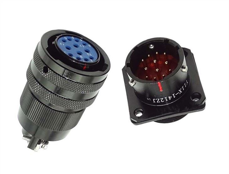 大電流オスおよびメスポゴピンコネクタ