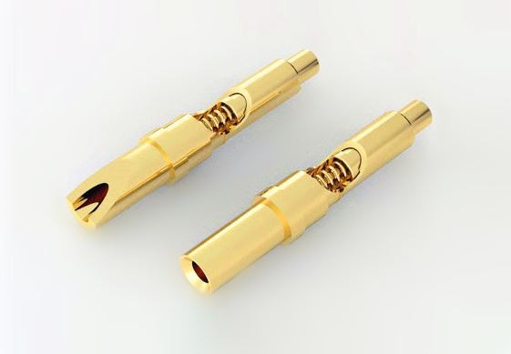 バネ仕掛けのポゴピンコネクタはんだ付け